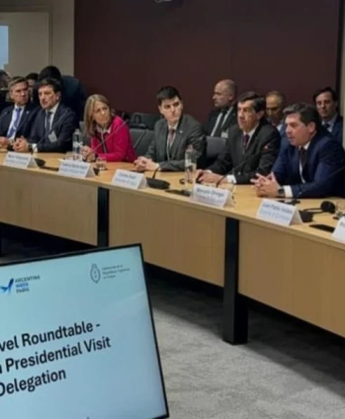 Orrego expuso sobre energía y minería ante inversores europeos en París