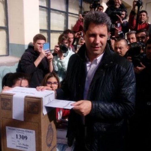 "Sirven las PASO en un país federal que tiende a tener un centralismo marcado por lo tanto, a nivel nacional, era irresponsable ponerlas en duda. En todo caso, hubo tiempo de modificarlas un año y medio antes. Es importante que nosotros instemos a cumplir la ley y después de esto, veremos las opiniones sobre este mecanismo”. Sergio Uñac.