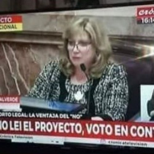 La senadora Cristina López sobre su votación: «me refería al nuevo proyecto que ingresó»