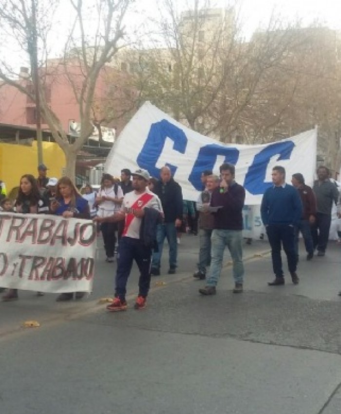 Sindicalistas y organizaciones sociales reclaman techo, trabajo y la emergencia alimentaria