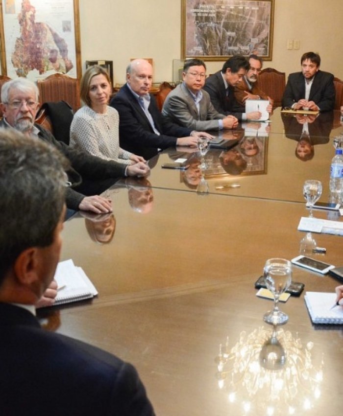 El Tambolar: Uñac recibió a una delegación china del Eximbank