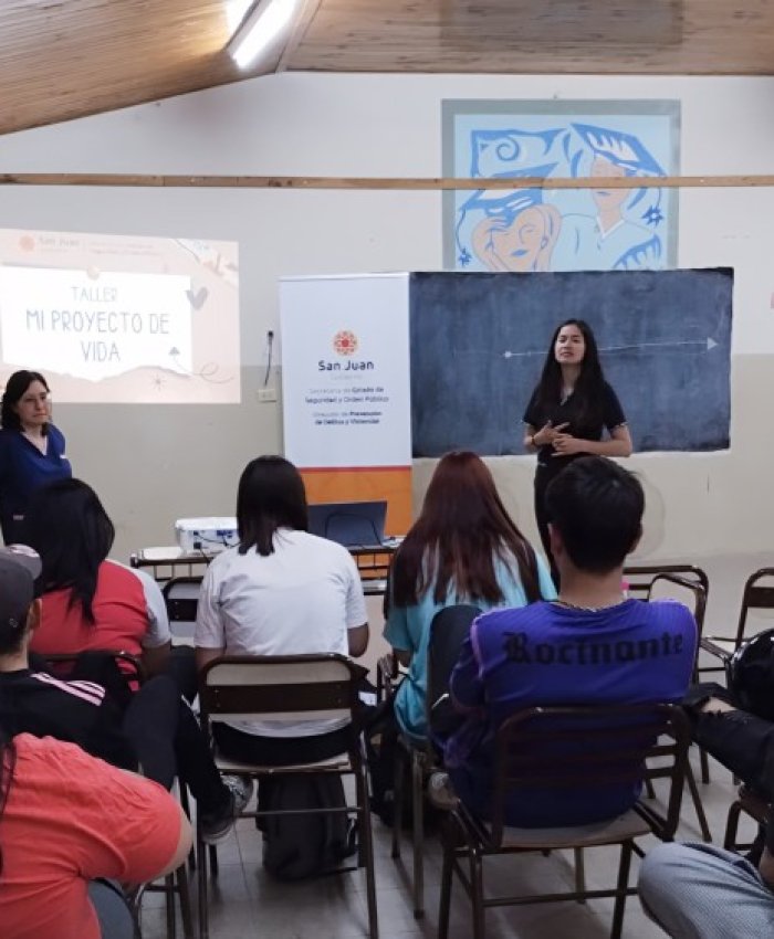 El programa Prevenir Educando alcanzó a más de 200 alumnos en octubre