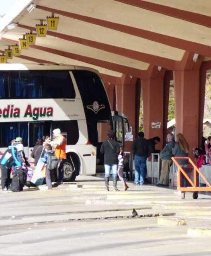 Continua la revolución de los aumentos: autorizaron subas de hasta 30% en los pasajes de micro de larga distancia