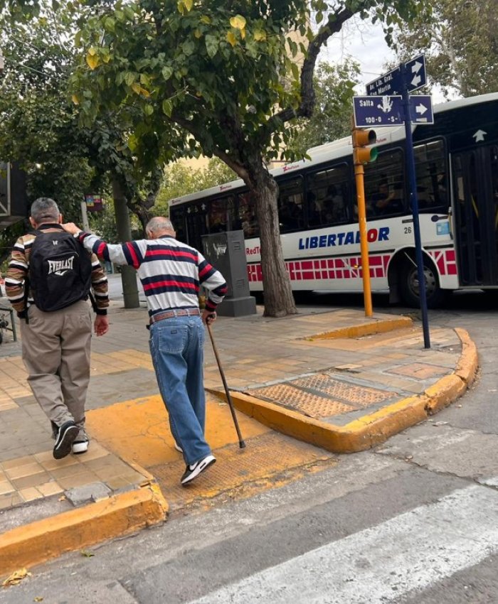 Se extiende la validez de los pases de colectivo vencidos para personas con discapacidad