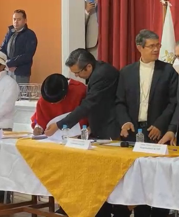 ECUADOR: indígenas levantan paro tras llegar a acuerdo con Gobierno