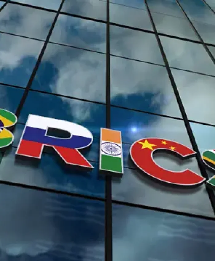 Líderes de los BRICS convocan cumbre de emergencia para enfrentar aranceles unilaterales de EEUU