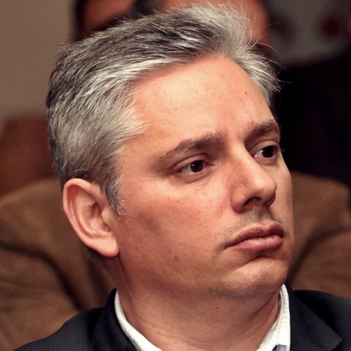 Le llevaron una botella con agua de Jáchal al secretario de Minería de Mendoza, quien dijo que «el cianuro es extremadamente noble»