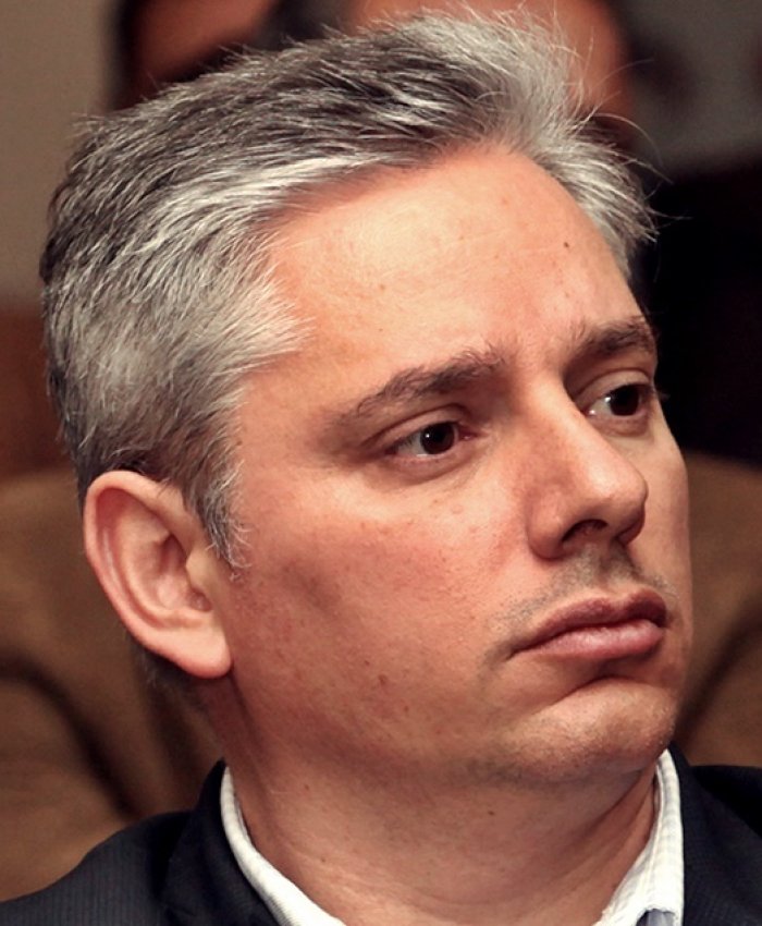 Le llevaron una botella con agua de Jáchal al secretario de Minería de Mendoza, quien dijo que «el cianuro es extremadamente noble»