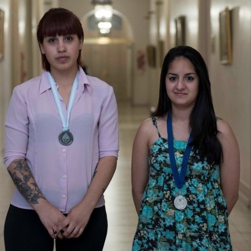 Dos estudiantes argentinas son premiadas por desarrollar un sistema que detecta el gluten en los alimentos
