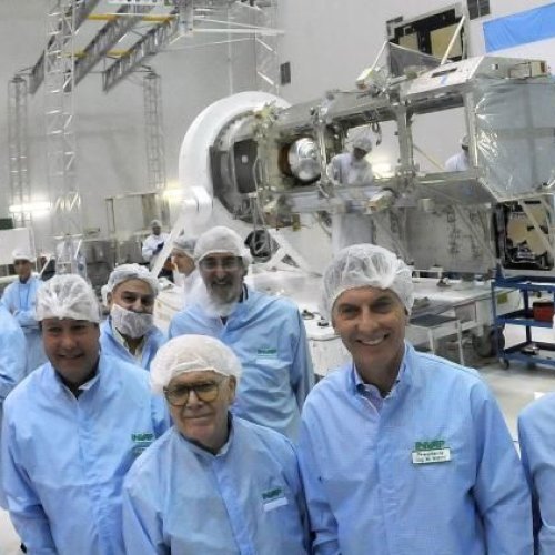 Cambiamos futuro por pasado: Macri cancela todos los proyectos del INVAP, la «NASA argentina» de Bariloche