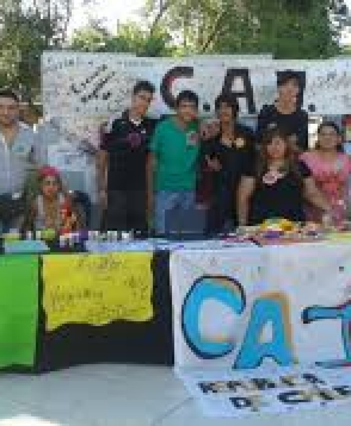 Tras el ajuste en educación corren peligro los CAJ