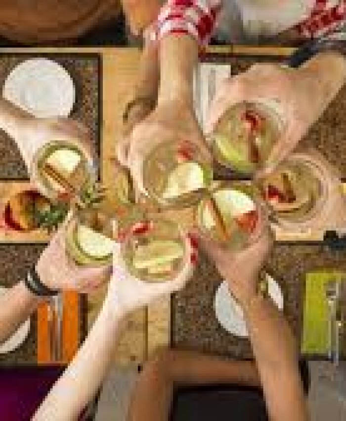 ¿Por qué festejamos el Día del Amigo?