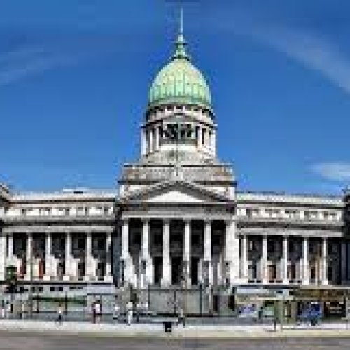 El Senado podría aprobar hoy la vuelta de los feriados puente