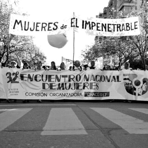 ENM: un grupo de autoconvocados atacaron a las mujeres en las plazas de la provincia