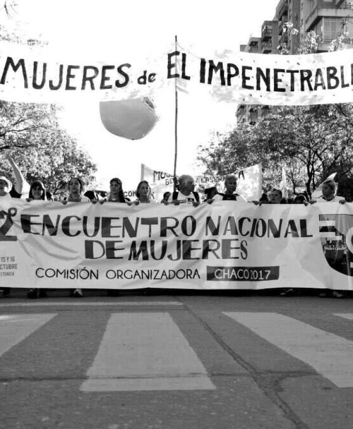 ENM: un grupo de autoconvocados atacaron a las mujeres en las plazas de la provincia