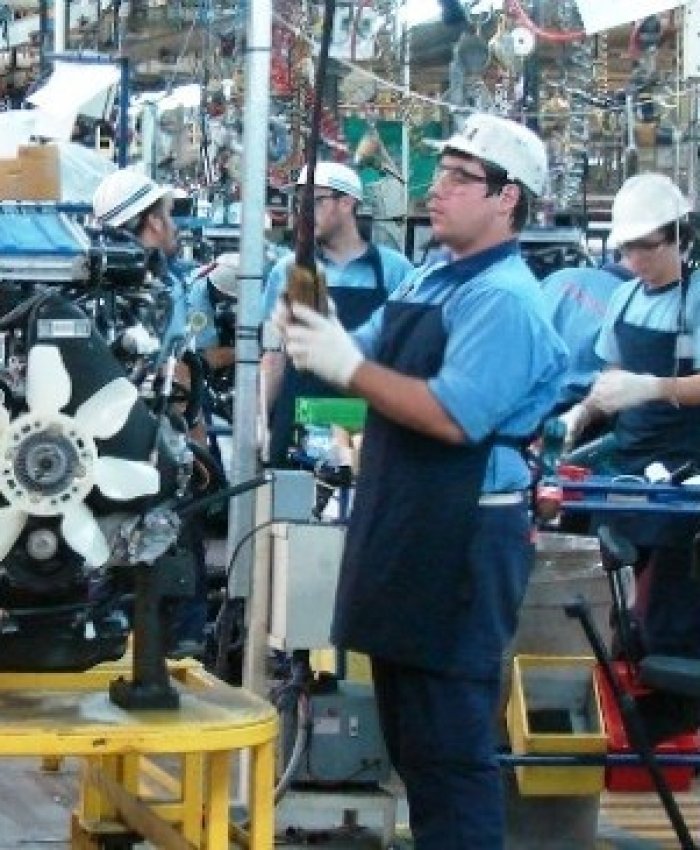 Crisis: el INDEC anunció una caída del 8,5% en la construcción y 5% en la industria