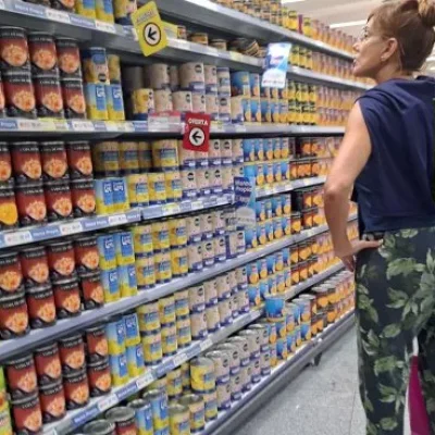 EL CONSUMO SE CAE A PEDAZOS: hasta noviembre los supermercados vendieron 11,9% menos que en 2023