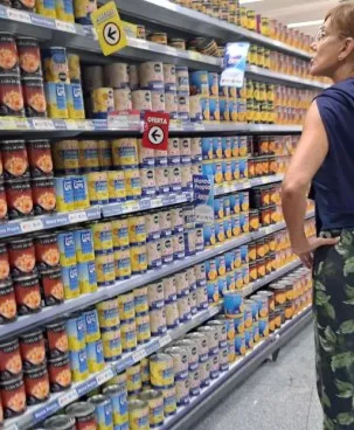 EL CONSUMO SE CAE A PEDAZOS: hasta noviembre los supermercados vendieron 11,9% menos que en 2023