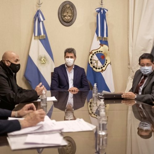 San Juan: desde el próximo lunes vuelven las clases con presencialidad  voluntaria