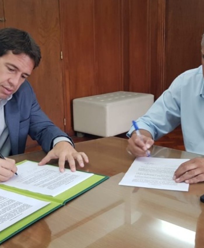 <a href="https://sisanjuan.gob.ar/produccion-y-desarrollo-economico/2023-03-13/47778-con-el-12-los-ministros-de-san-juan-y-mendoza-firmaron-el-acuerdo-vitivinicola">Con el 12 %, los ministros de San Juan y Mendoza firmaron el Acuerdo Vitivinícola</a>