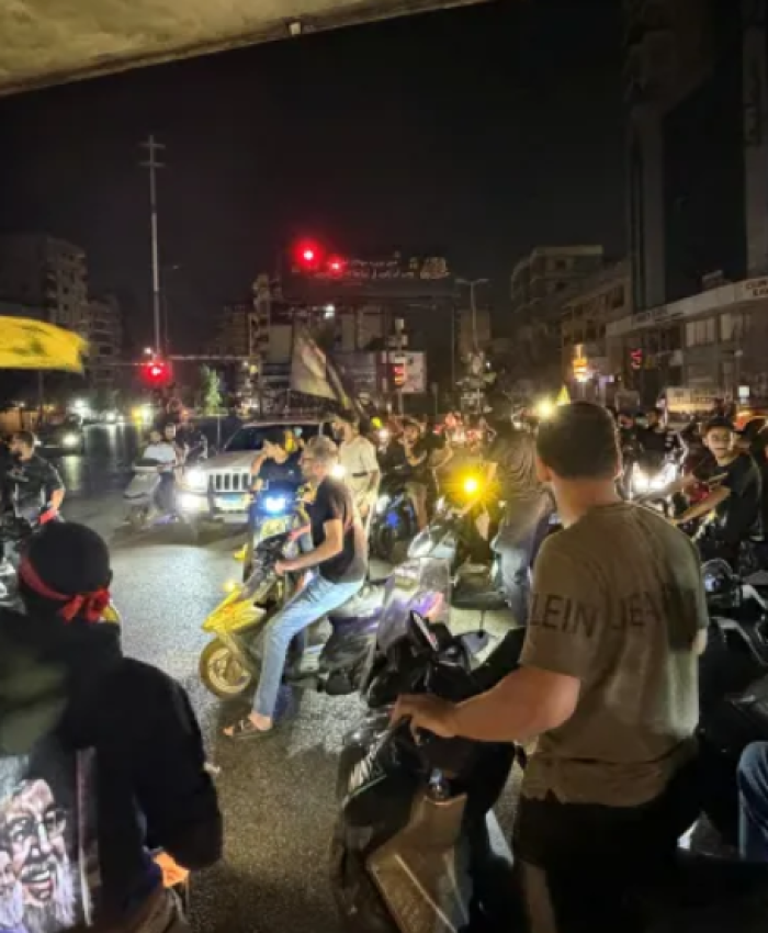 Libaneses se movilizan en Beirut contra el acuerdo que no obliga a tropas israelíes a retirarse de los territorios ocupados tras meses de ataques mortales