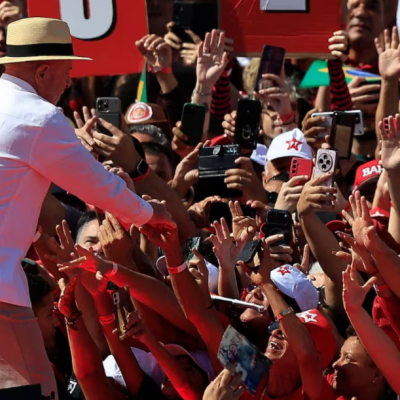 BRASIL: miles de ciudadanos se movilizan en apoyo a la reelección del presidente Lula da Silva a pocos días de las elecciones 