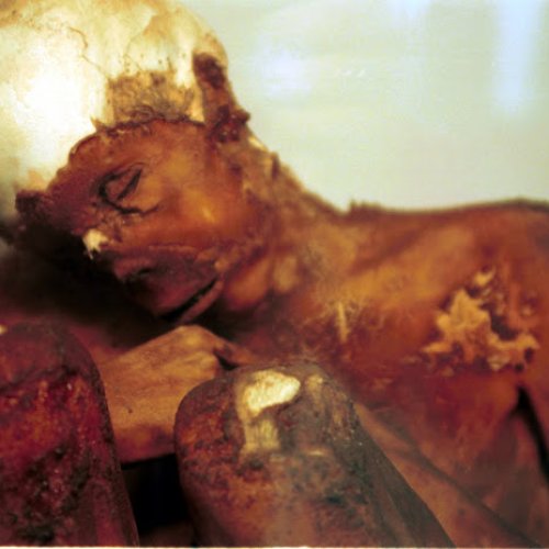 Dejaron de exhibir a la momia del Cerro El Toro