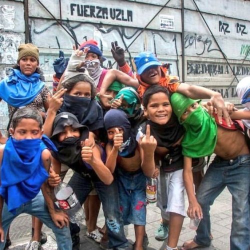 Venezuela denuncia ante Unicef uso de niños en acciones violentas de oposición