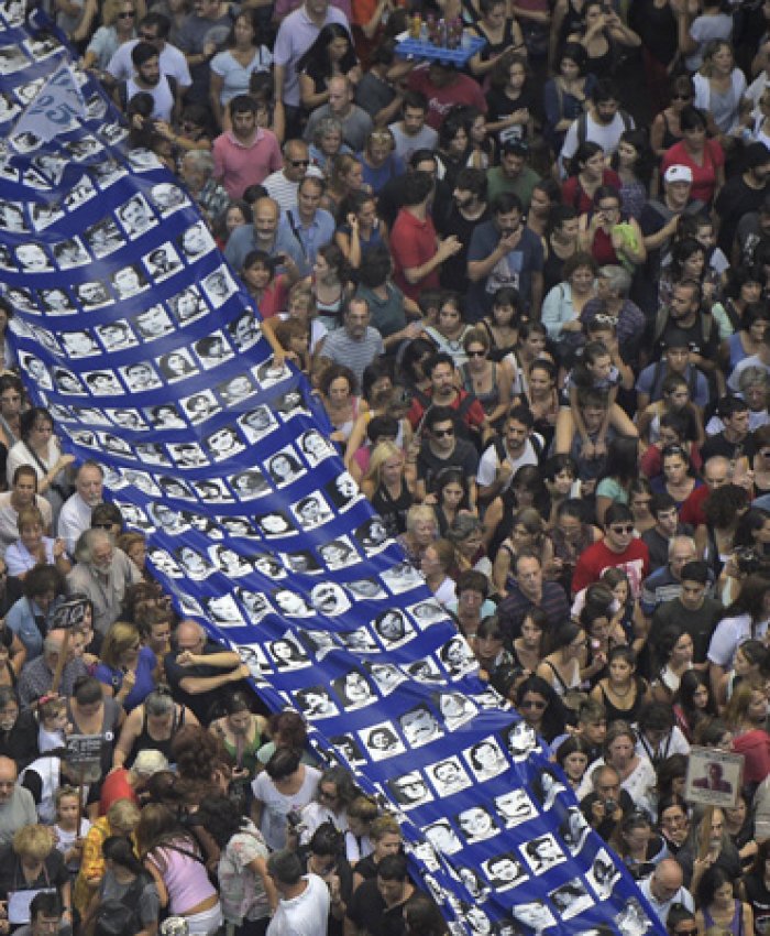 Escándalo: un tribunal absolvió a cuatro genocidas por considerar que cumplieron órdenes