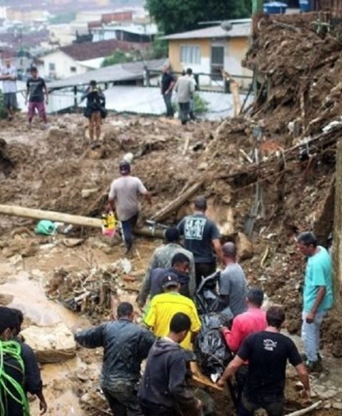 BRASIL: al menos 104 muertes por lluvias y deslizamientos en la ciudad de Petrópolis
