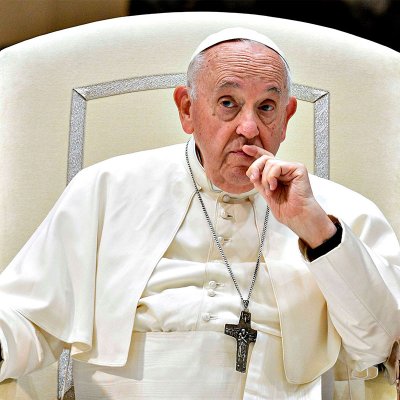 El Papa Francisco continúa internado con un “cuadro complejo” 