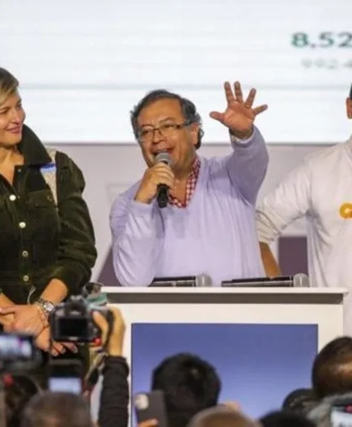 COLOMBIA: la izquierda irrumpe con fuerza en el Congreso y Petro consolida su candidatura presidencial