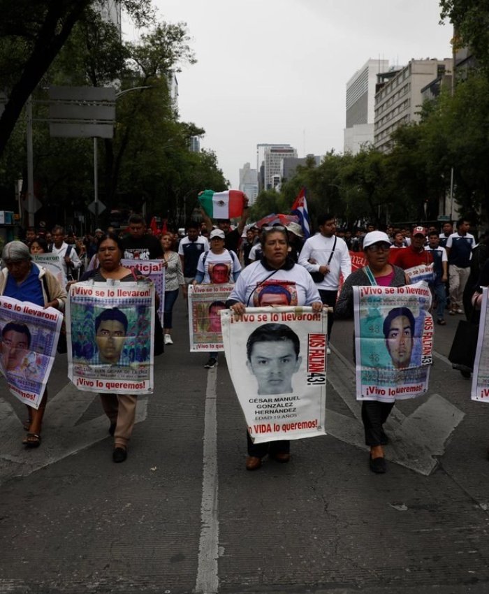MEXICO: familias de los 43 asesinados acusan la falta de avances en el caso de Ayotzinapa