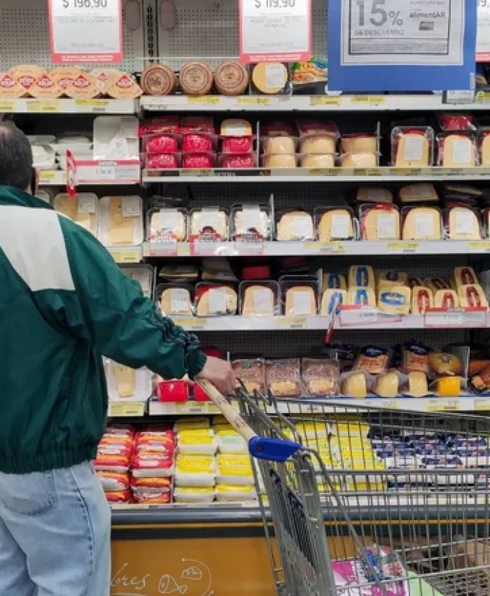 Inflación: el Gobierno acordó con supermercadistas retrotraer precios al 10 de marzo