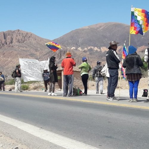 Jujuy: reprimen a comunidades indígenas y detienen a comunicador (mirá el video)