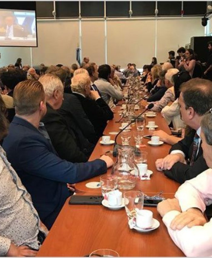 Proponen reemplazar la indemnización por un seguro de desempleo y retiro