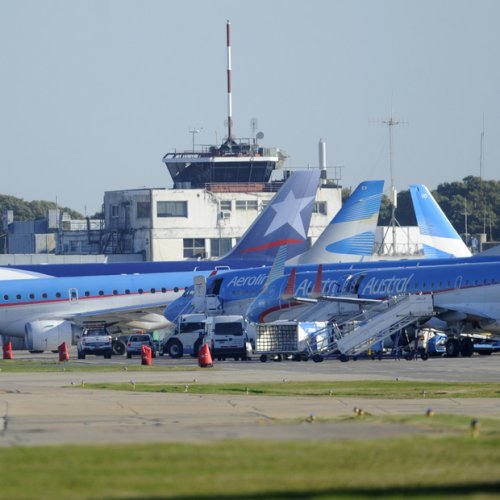 Lunes sin vuelos: gremios aeronáuticos anunciaron paro en el próximo 26 de noviembre