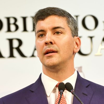 PARAGUAY: legisladores de la oposición presentan una denuncia por enriquecimiento ilícito contra el presidente Santiago Peña