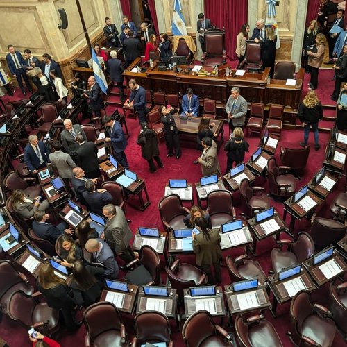 Organizaciones exigen al Senado frenar el paquete legislativo que “entrega la tierra, el agua y la energía” a capitales extranjeros