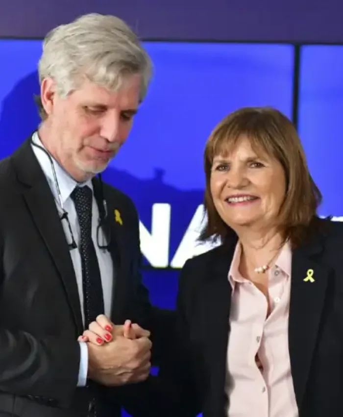 «AGAIN»: Milei por decreto, amplió en $26 mil millones el presupuesto de la SIDE.