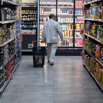«Las burbujas siguen sin aparecer»: el consumo masivo sigue para abajo y en febrero cayó otro 10,3%