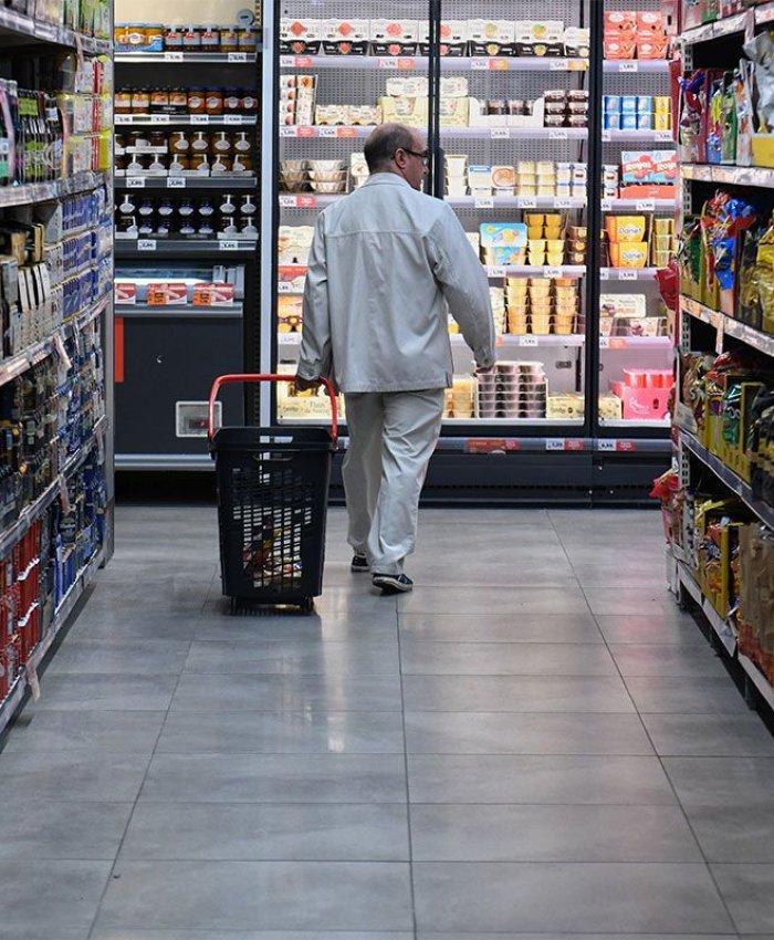 «Las burbujas siguen sin aparecer»: el consumo masivo sigue para abajo y en febrero cayó otro 10,3%