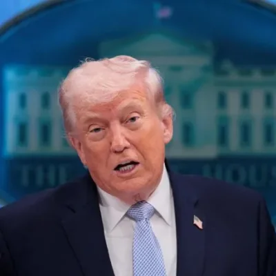 Donald Trump amenaza a Irán por el estrecho de Ormuz: «esta gente está mal de la cabeza»