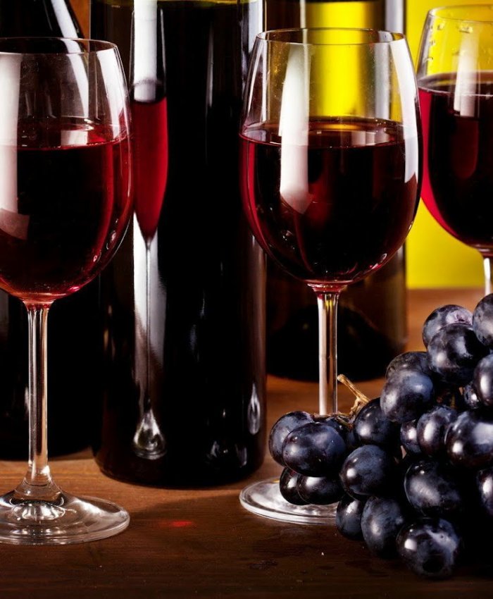 Dujovne recibirá a viñateros por reclamos para desactivar impuesto a vino