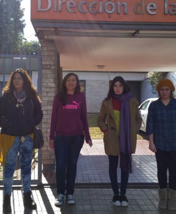 Organizaciones se convocaron en la Dirección de la Mujer para exigir que la provincia adhiera a la Ley Nacional de Violencia