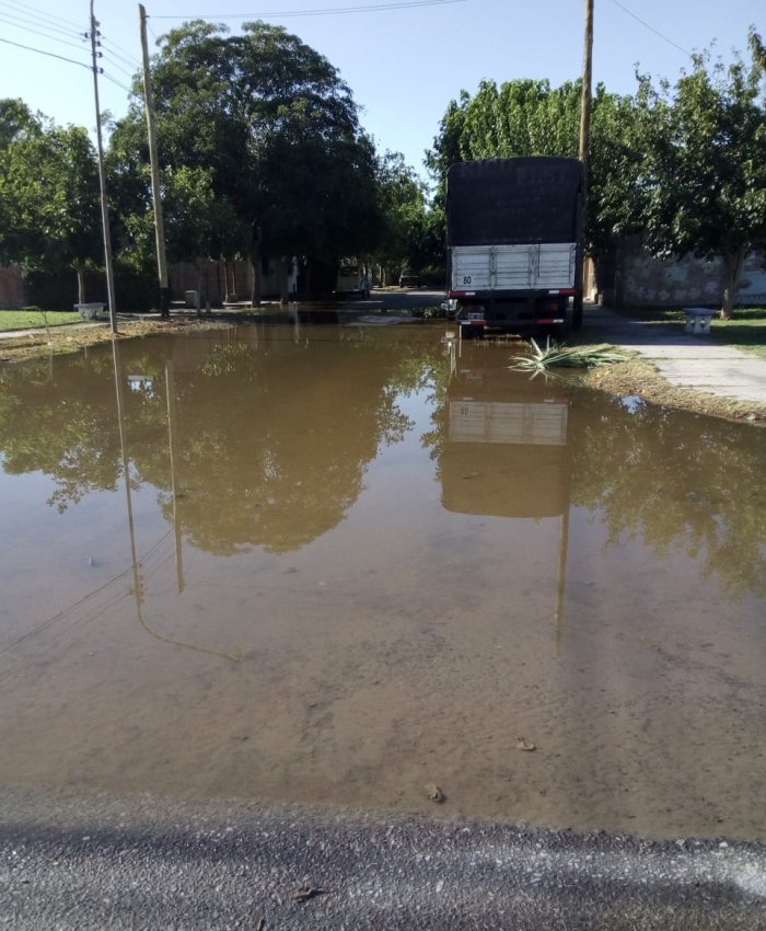 Rawson: calles inundadas tras las fuertes lluvias